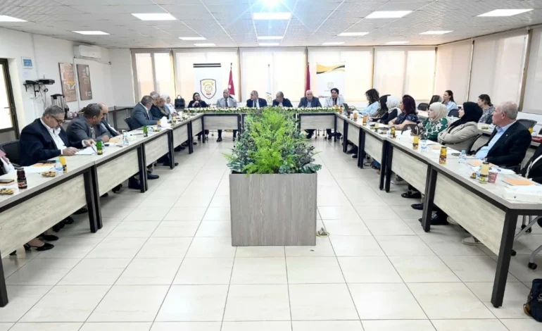  جلسة نقاشية بشأن دعم المرأة