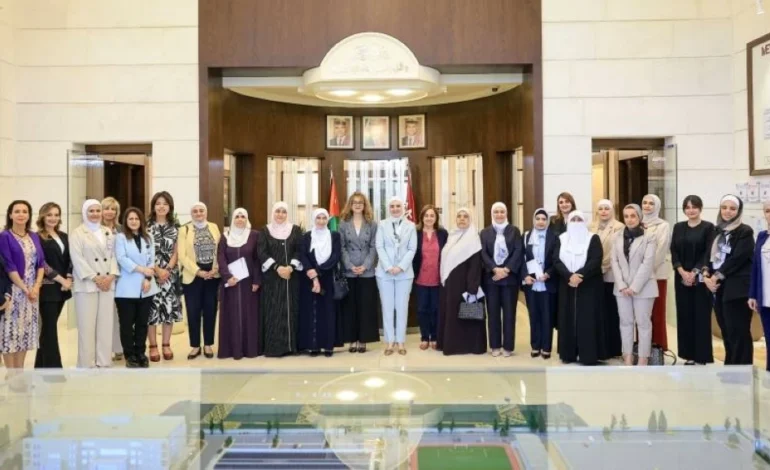“البرلمانيات الأردنيات” وجامعة الشرق الأوسط يعقدان جلسة حوارية حول التمكين الاقتصادي للمرأة